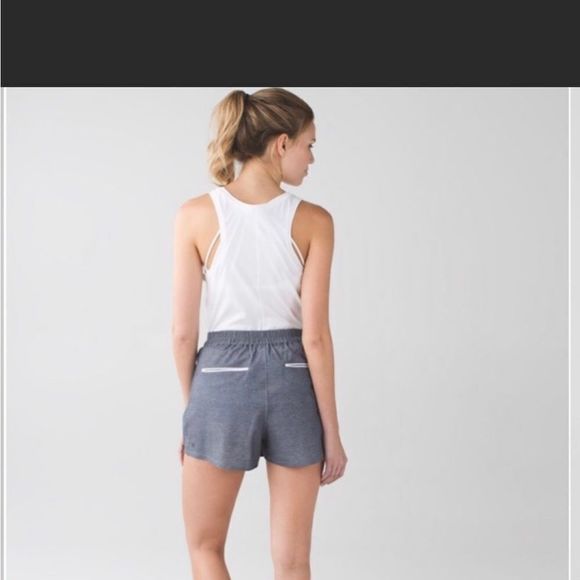 Lululemon Go City Skort Gray Heathered size 6 in EUC with pockets - Picture 9 of 11